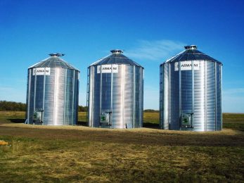 canadian-made-flat-bottom-grain-bin